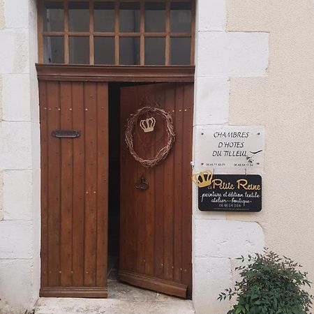 Chambres D'Hotes Du Tilleul Nanteuil-en-Vallée Exteriör bild