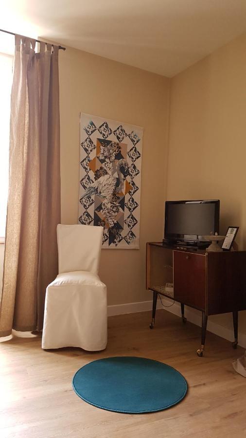 Chambres D'Hotes Du Tilleul Nanteuil-en-Vallée Exteriör bild